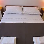Perivoj * Kaštela