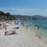 Perivoj *