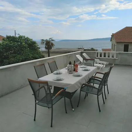 Daire Perivoj Kastela