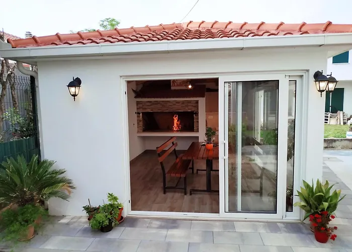 Perivoj דירה Kaštela