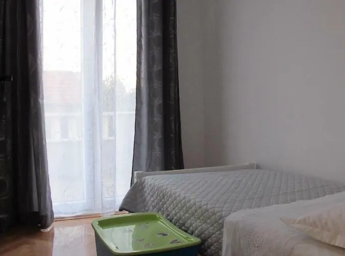 דירה Perivoj Kaštela